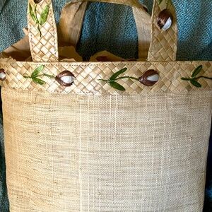 BEIGE 11X13 STRAW BAG